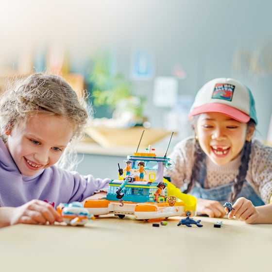 LEGO® Friends Sea Rescue Boat (41734) image 3