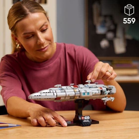 LEGO® Star Wars™ Home One Starcruiser (75405) image 7