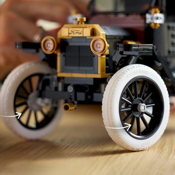 LEGO® Icons Ford Model T (11376) image 4