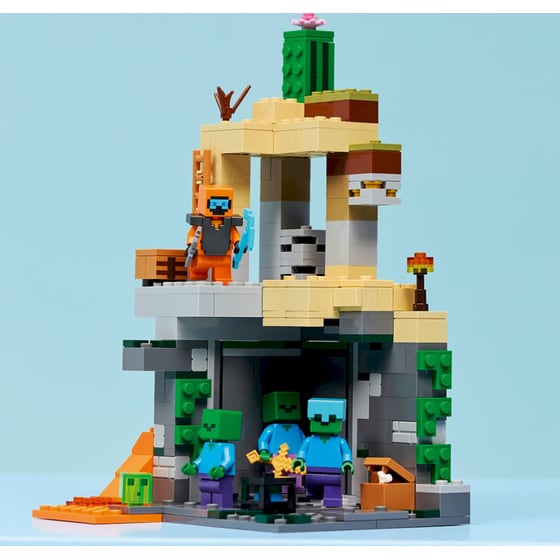 LEGO® Minecraft® Zombie Dungeon (21587) image 6