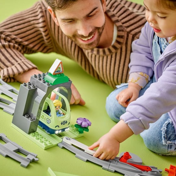 LEGO® Duplo Train Tunnel and Tracks Expansion Set (10425) image 7