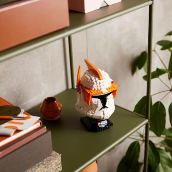 LEGO® Star Wars Clone Commander Cody™ Helmet (75350) image 5