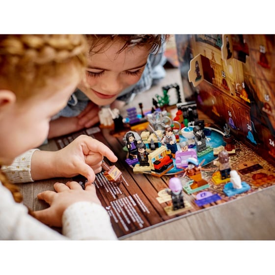 LEGO® Harry Potter Wizarding World Advent Calendar (76404) image 7