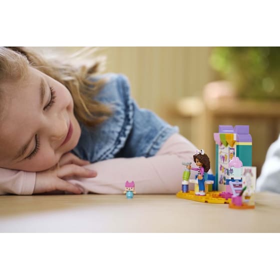 LEGO® Gabby's Dollhouse Crafting with Baby Box (10795) image 8