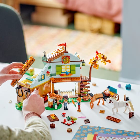 LEGO® Friends Autumn's Horse Stable (41745) image 4