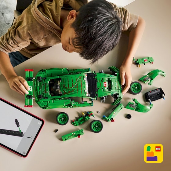 LEGO® Technic Αγωνιστικό Αυτοκίνητο Porsche 911 GT3 R REXY AO Racing (42224) image 7
