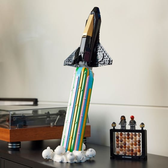 LEGO® Icons Over the Moon with Pharrell Williams (10391) image 10