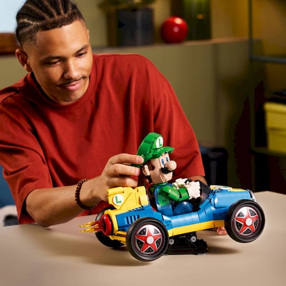 LEGO® Mario Kart™ – Luigi & Mach 8 Set (72050) image 2