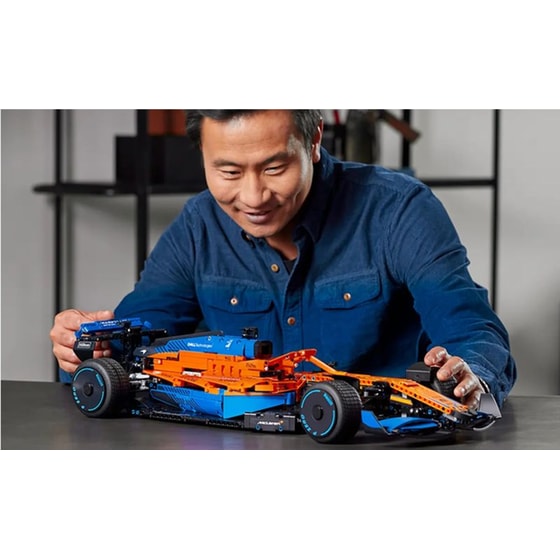 LEGO® Technic Αγωνιστικό Αυτοκίνητο McLaren Formula 1™ (42141) image 4