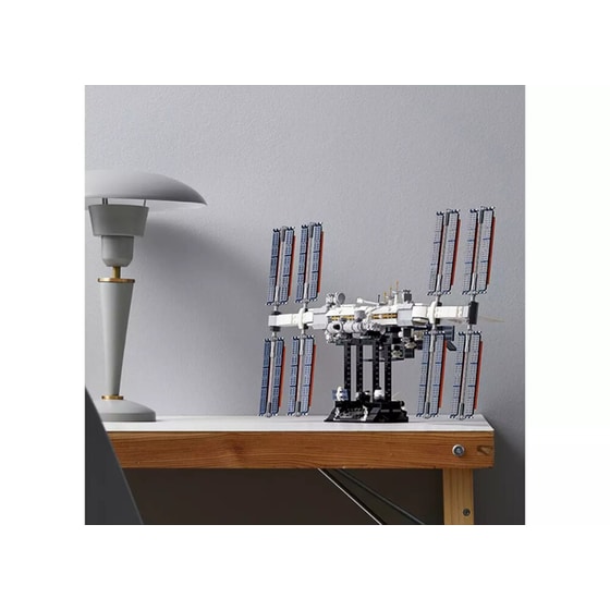 LEGO® Ideas International Space Station (21321) image 4