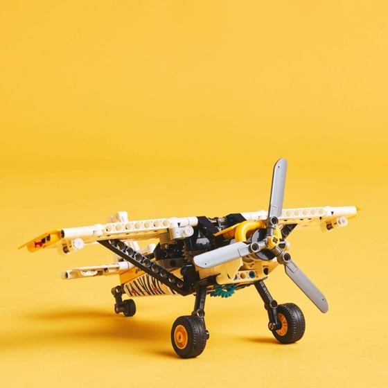 LEGO® Technic Bush Plane (42198) image 9