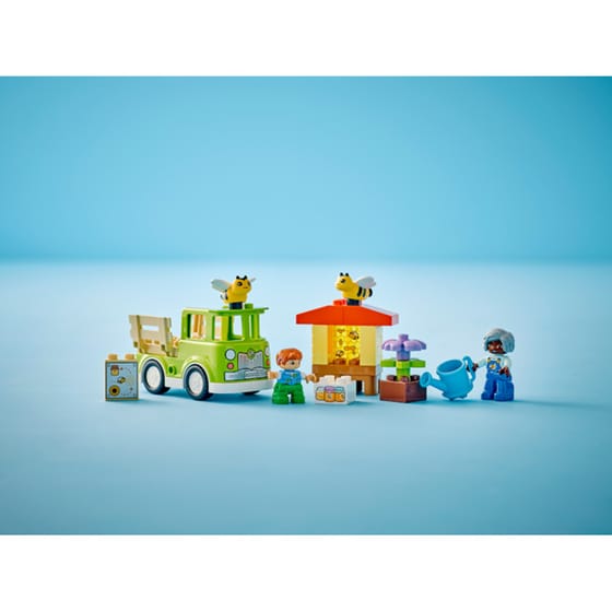 LEGO® Duplo Caring for Bees & Beehives (10419) image 4