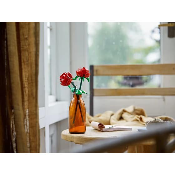 Lego Roses (40460) image 3