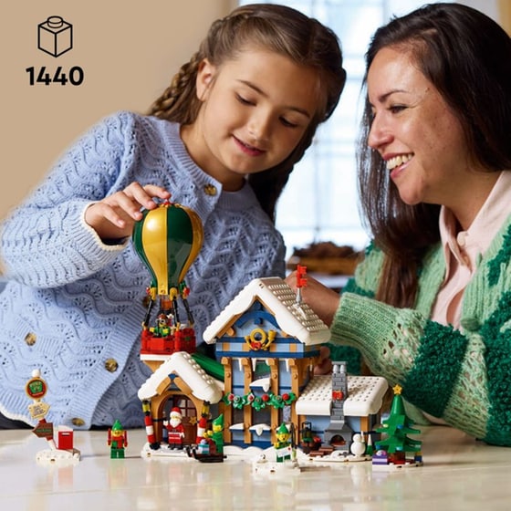 LEGO® Icons Santa's Post Office (10339) image 4