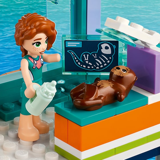 LEGO® Friends Sea Rescue Center (41736) image 7