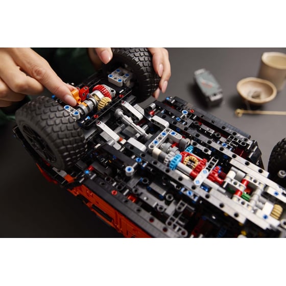 LEGO® Technic Mercedes-Benz G 500 PROFESSIONAL Line (42177) image 17