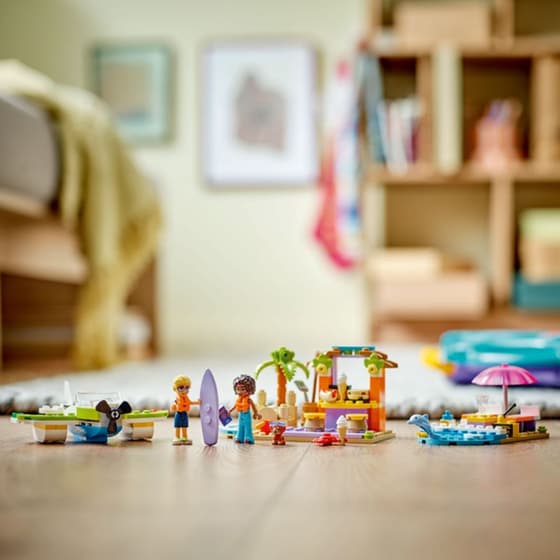 LEGO® Friends Creative Beach and Travel Suitcase (42672) image 11