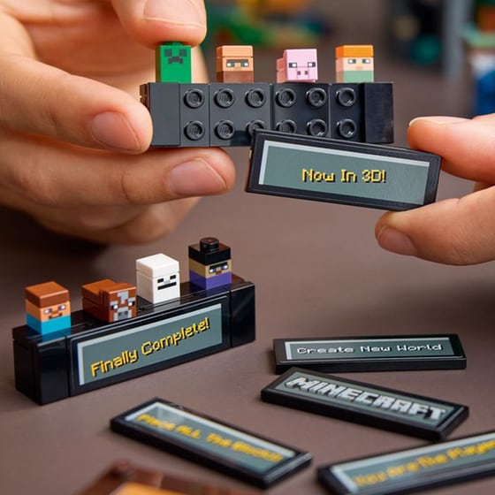 LEGO® Minecraft The Crafting Table (21265) image 4