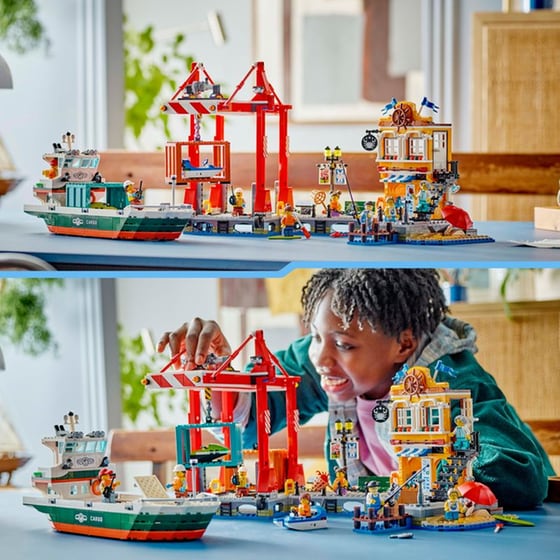 LEGO® City Seaside Harbor with Cargo Ship (60422) image 1