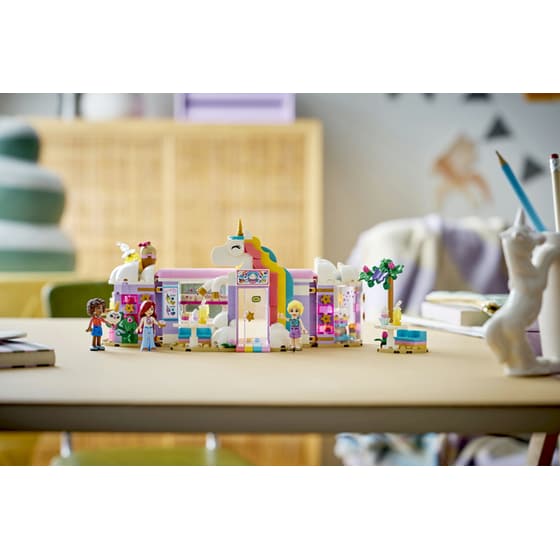 LEGO® Friends Unicorn Dream Café (42684) image 6