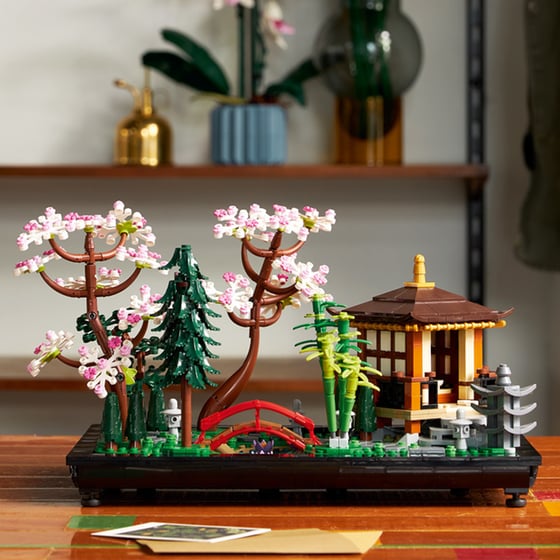 LEGO® Icons Tranquil Garden (10315) image 6