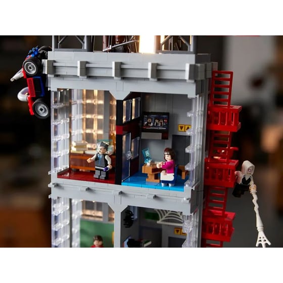 LEGO® Marvel Spider-Man Daily Bugle (76178) image 5