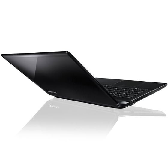 Laptop Toshiba Satellite 15.6" (i3-4005U/4GB/ 750GB/R5 M230) L50B11H image 3
