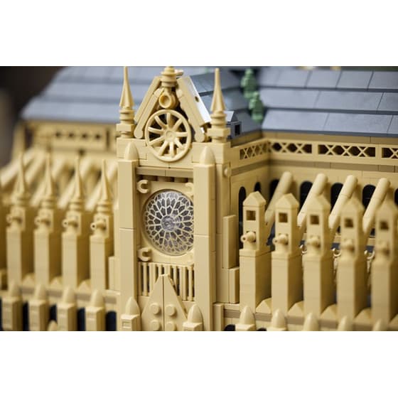 LEGO® Architecture Notre-Dame de Paris (21061) image 12