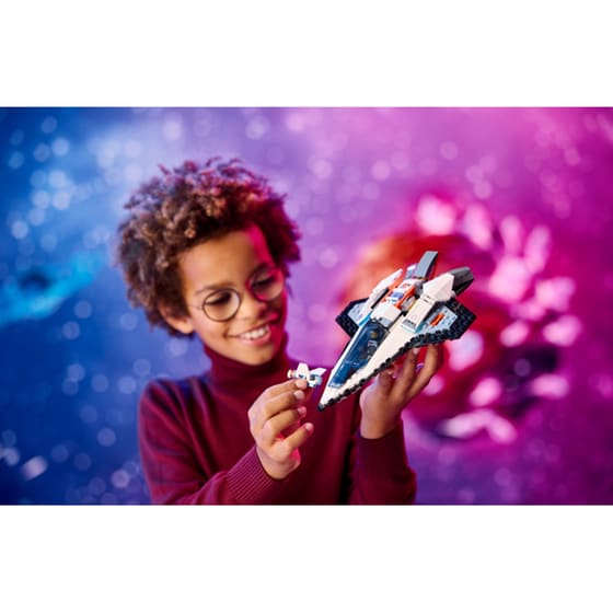 LEGO® City Interstellar Spaceship (60430) image 11