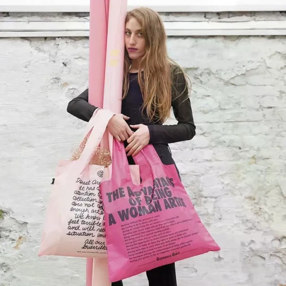 Τσταντα&nbsp;Αναδιπλούμενη Loqi&nbsp;Guerrilla&nbsp;Girls&nbsp;Woman&nbsp;Artist image 4