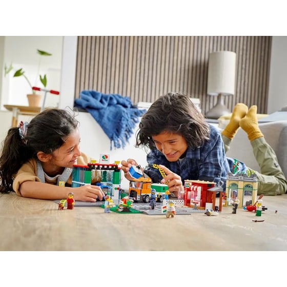 LEGO® City Town Center (60292) image 7
