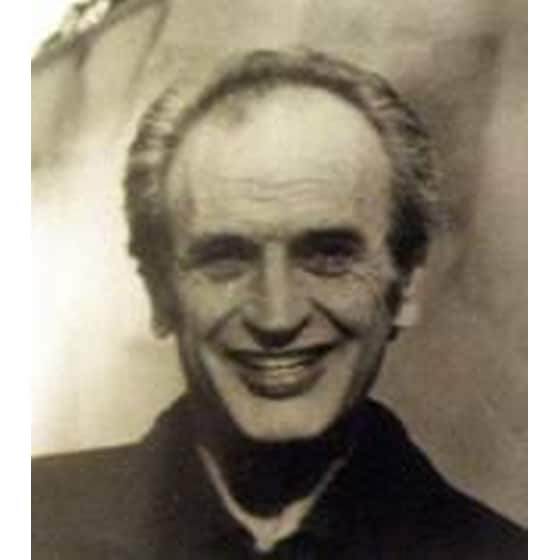 Η παρέλαση. Ενηλικίωση image 1
