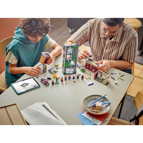 LEGO® Marvel Spider-Man vs. Oscorp (76324) image 4