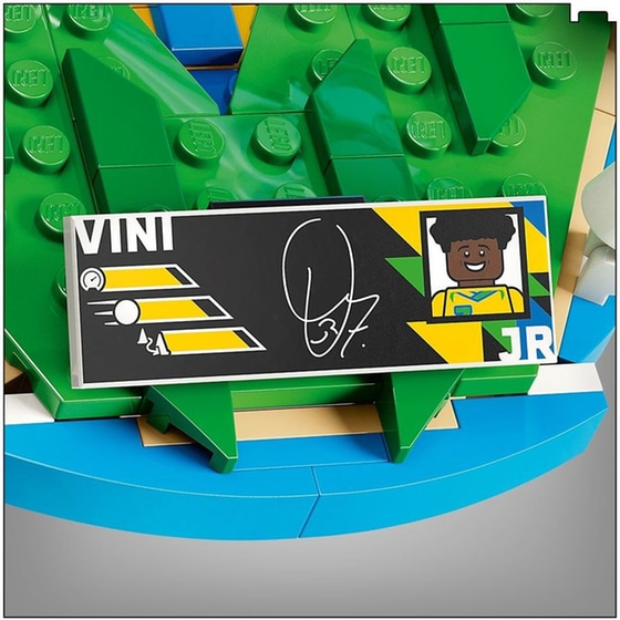 LEGO® Edition Football Vini Jr. (43027) image 11