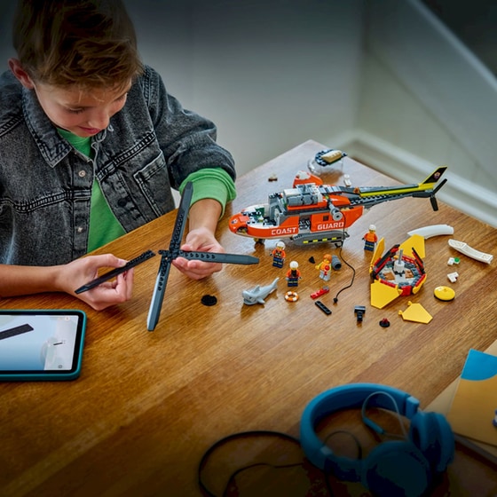 LEGO® City Coast Guard Helicopter (60503) image 4