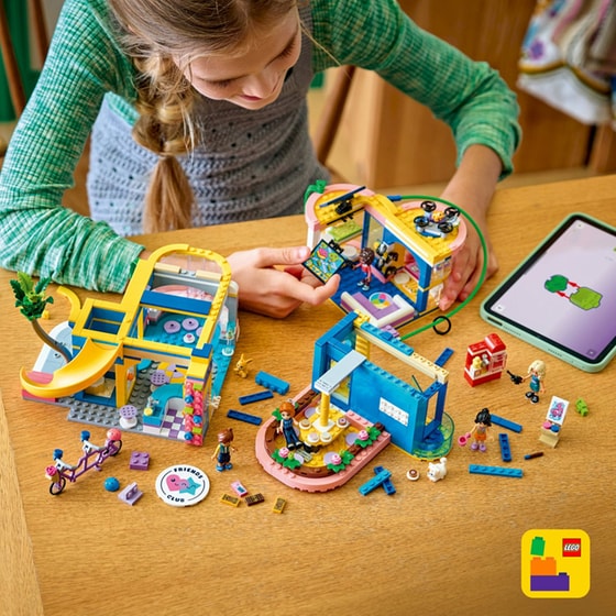 LEGO® Friends Λέσχη Friends της ΧΛΣ (42689) image 7