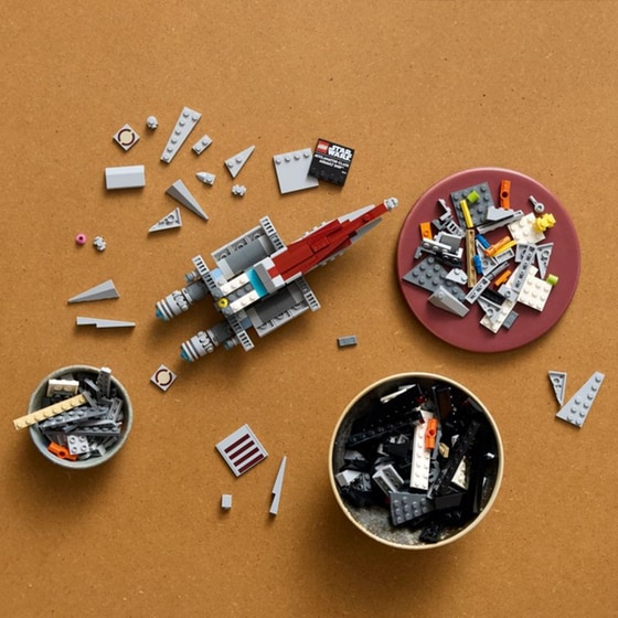 LEGO® Star Wars™ Acclamator-Class Assault Ship™ (75404) image 3