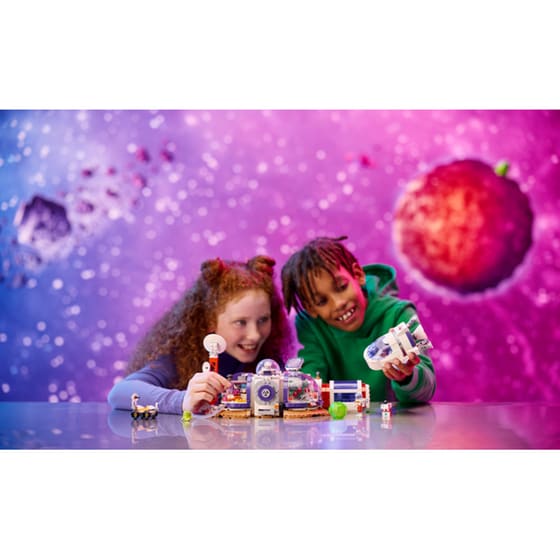 LEGO® Friends Mars Space Base and Rocket (42605) image 15