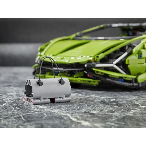 LEGO® Technic Lamborghini Sian FKP 37 (42115) image 15