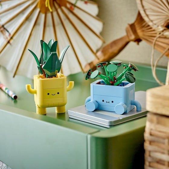 LEGO® Botanicals Happy Plants (10349) image 5