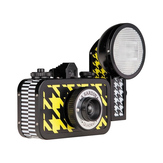 Film Camera Lomo La Sardina & Flash Quadrat image 1