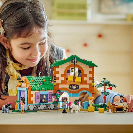 LEGO® Friends Pony Ranch & Stable (42654) image 10