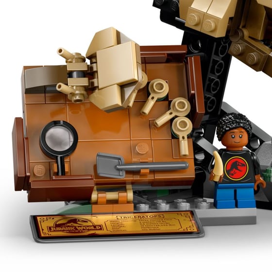LEGO® Jurassic World Dinosaur Fossils: Triceratops Skull (76969) image 7