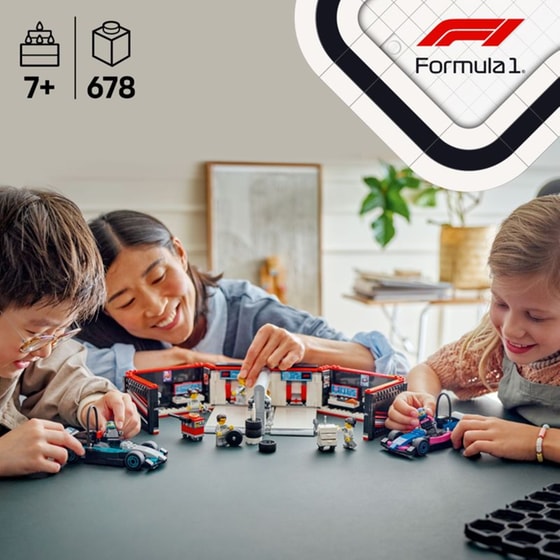 LEGO® City F1® Garage & Mercedes-AMG & Alpine Cars (60444) image 5