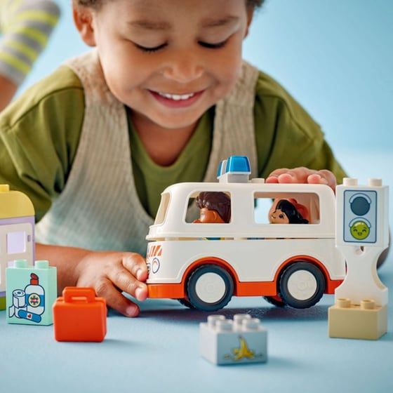 LEGO® Duplo Ambulance & Driver (10447) image 6