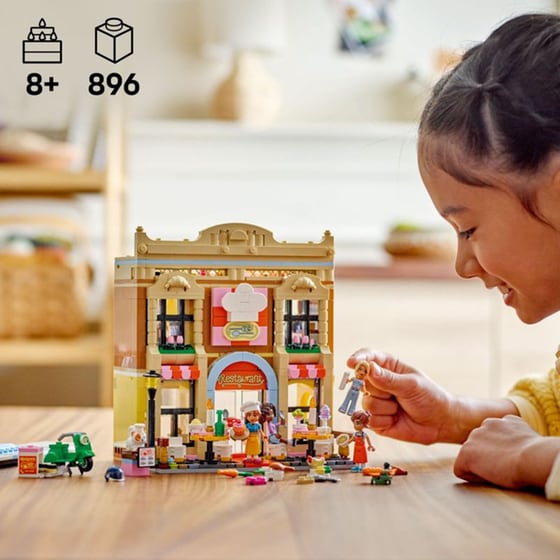 LEGO® Friends Restaurant and Cooking School (42655) image 4