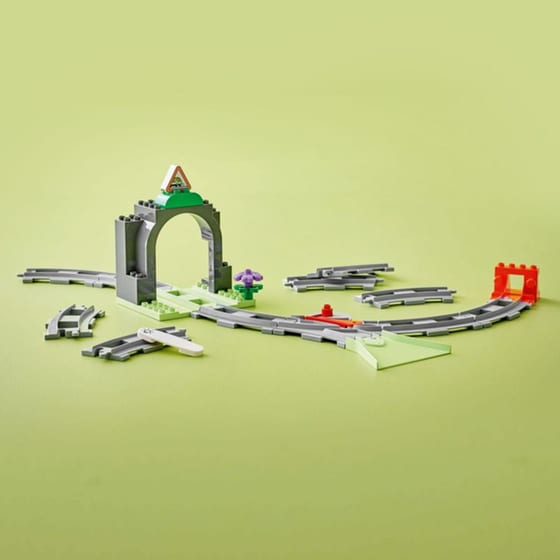 LEGO® Duplo Train Tunnel and Tracks Expansion Set (10425) image 4