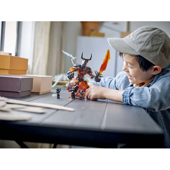LEGO® Marvel Thor vs. Surtur Construction Figure (76289) image 7
