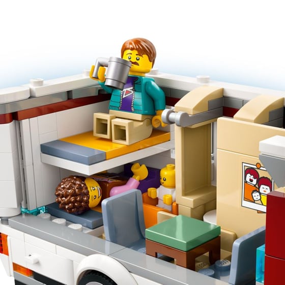 LEGO® City Holiday Adventure Camper Van (60454) image 6