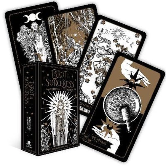 Tarot of the Sorceress : A witch's wheel of the year image 0